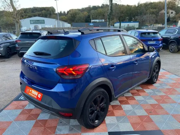 Dacia SANDERO TCe 110 BV6 STEPWAY EXTREME + GPS Caméra JA 16" - Photo 2