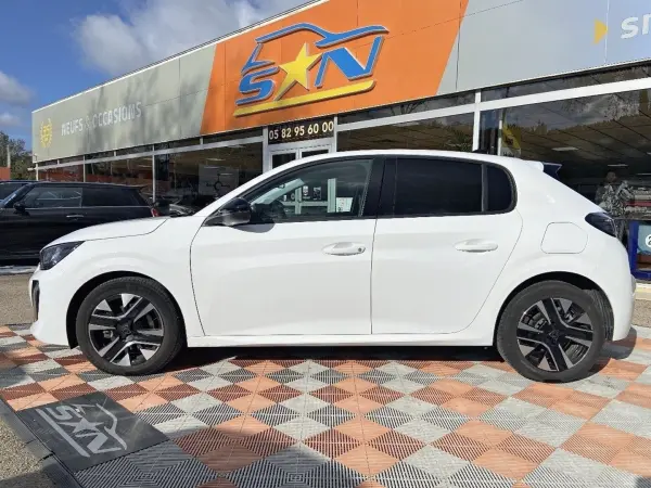 Peugeot 208 100 BV6 ALLURE Radars AV-AR Ecran 10" - Photo 5