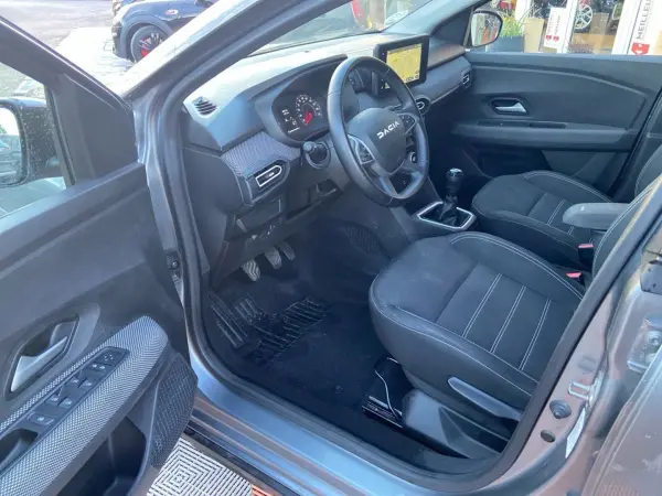 Dacia JOGGER 1.0 TCe 110 BV6 EXPRESSION GPS Caméra JA 16" 7PL - Photo 3