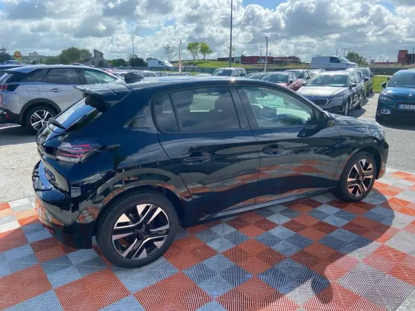 Peugeot 208 Hybrid 110 e-DCS6 ALLURE PACK VISION & NAVIGATION - Photo 5