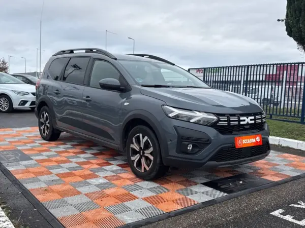 Dacia JOGGER 1.0 TCe 110 BV6 EXPRESSION GPS Caméra JA 16" 7PL - Photo 3