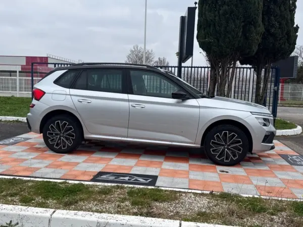 Skoda KAMIQ 1.5 TSI 150 ACT BV6 EDITION Caméra JA 17" Pack Black - Photo 4