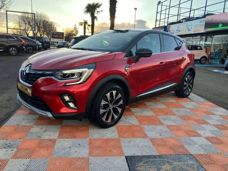 Renault CAPTUR TCe 90 BV6 TECHNO GPS 9.3" Caméra