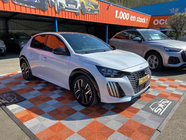 Peugeot 208 Hybrid 145 GT e-DCS6 GPS Caméra 360° Toit Noir - Photo 3