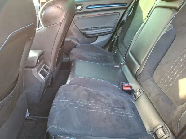 Renault MEGANE IV 1.6 DCI 165 EDC GT - Photo 4