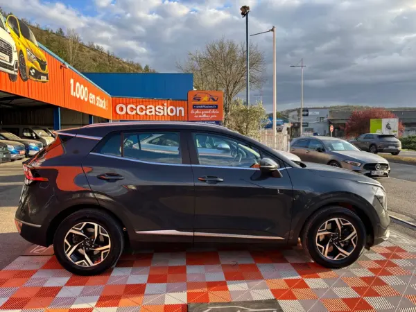 Kia SPORTAGE 1.6 CRDI 136 MHEV MOTION DCT7 - Photo 4