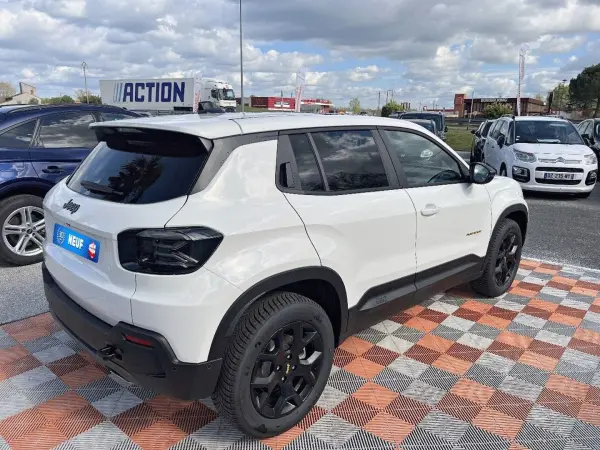 Jeep AVENGER 4XE 1.2 TURBO T3 145 E-HYBRID 4XE THE NORTH FACE BVR6 - Photo 5