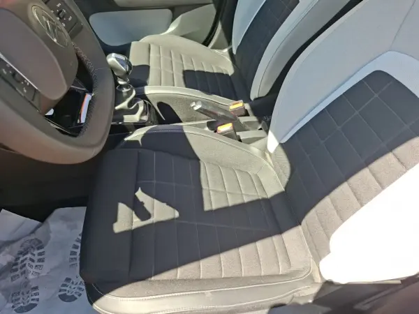 Citroën C3 TURBO 100 BV6 MAX - Photo 3