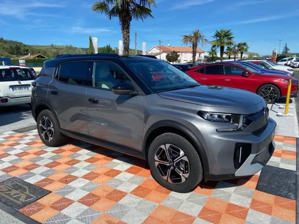 Citroën C3 AIRCROSS Hybride 145 e-DCS6 MAX Toit Noir - Photo 3