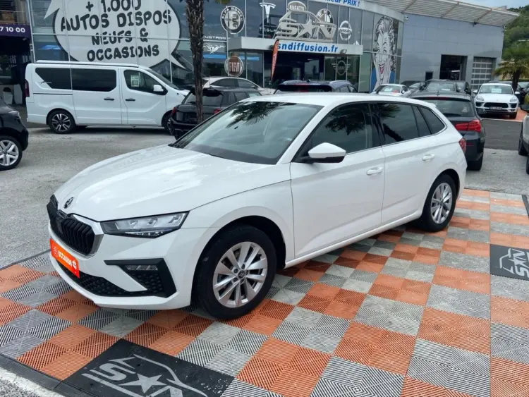 Skoda SCALA 1.0 TSI 116 DSG7 SELECTION Caméra Radars Cockpit JA 16"