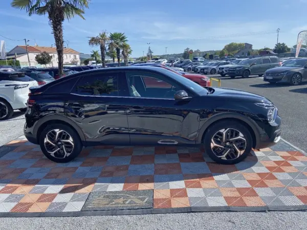 Citroën C4 1.2 PURETECH 130 EAT8 SHINE 1 ère main - Photo 4