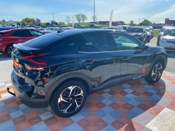 Citroën C4 1.2 PURETECH 130 EAT8 SHINE 1 ère main - Photo 5